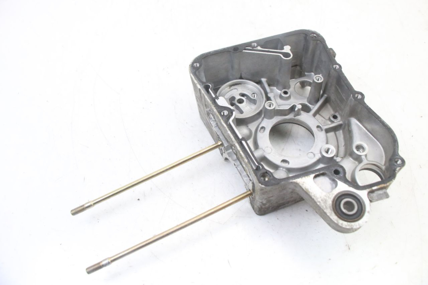 photo de TAMPA DO MOTOR DIREITA KYMCO GRAND DINK 125 (2008 - 2014) - Ampliação técnica