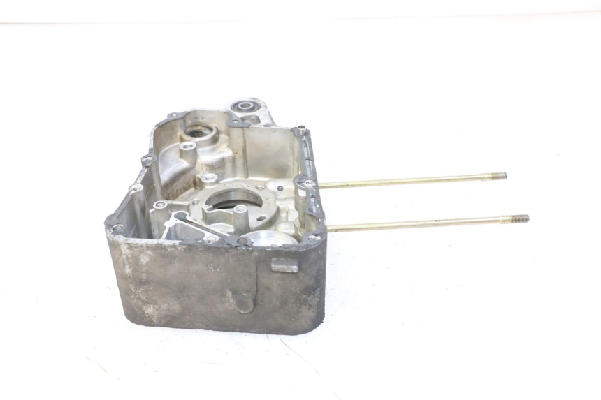 photo de TAMPA DO MOTOR DIREITA KYMCO GRAND DINK 125 (2008 - 2014) - Zoom do estado de desgaste