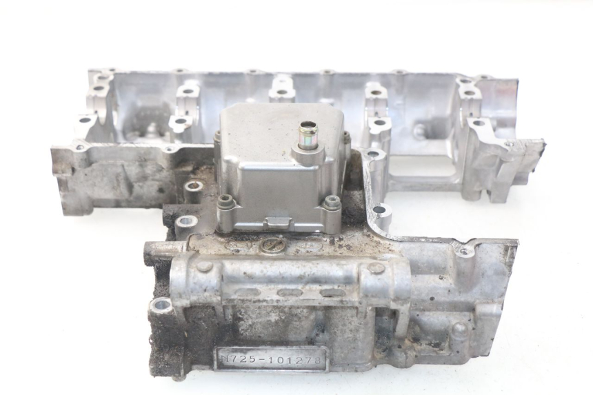 photo de TAMPA DO MOTOR DIREITA SUZUKI GSX-R GSXR 600 (2001 - 2003) - Vista geral