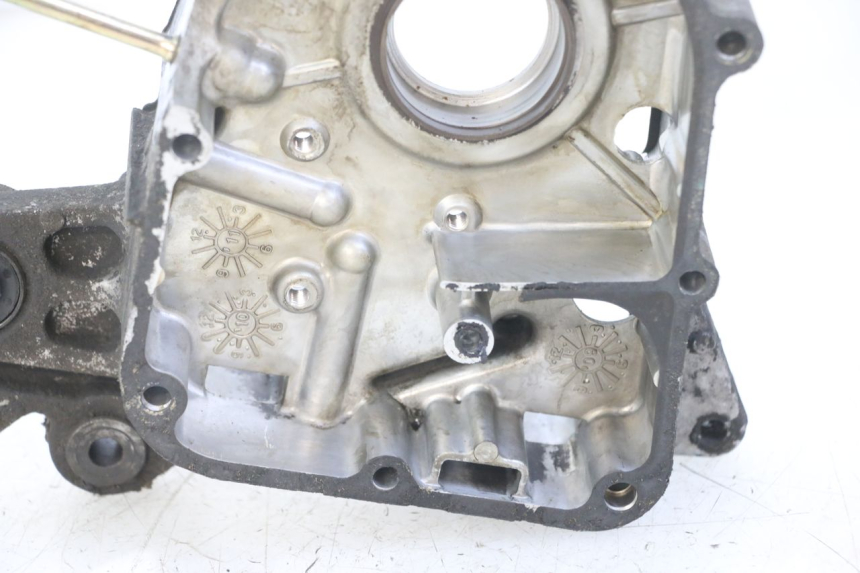 photo de TAMPA DO MOTOR DIREITA KYMCO DINK 4T 50 (2007 - 2018) - Pontos de fixação