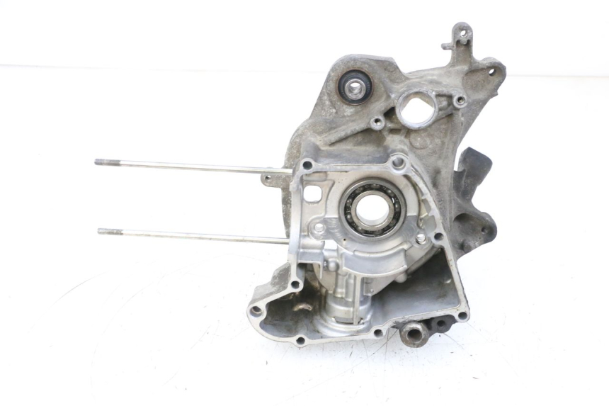 photo de TAMPA DO MOTOR DIREITA YAMAHA NEOS NEO'S 4T 50 (2008 - 2016) - Detalhe da peça