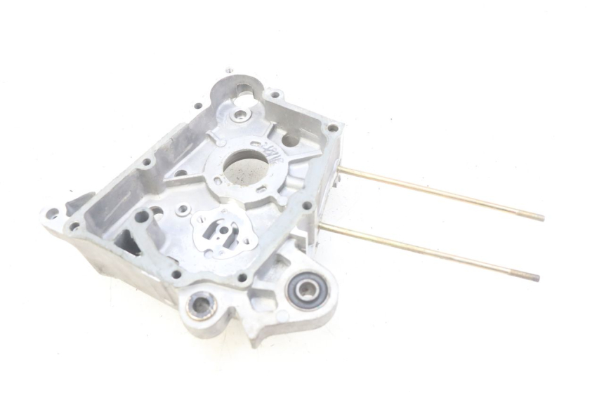 photo de TAMPA DO MOTOR DIREITA SYM ORBIT III 3 4T 50 (2021 - 2025) - Pontos de fixação