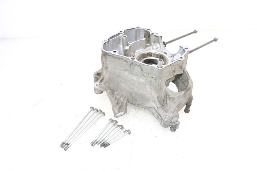 photo de TAMPA DO MOTOR DIREITA HONDA PCX (JF57/JF64) 125 (2014 - 2018) - Ampliação técnica