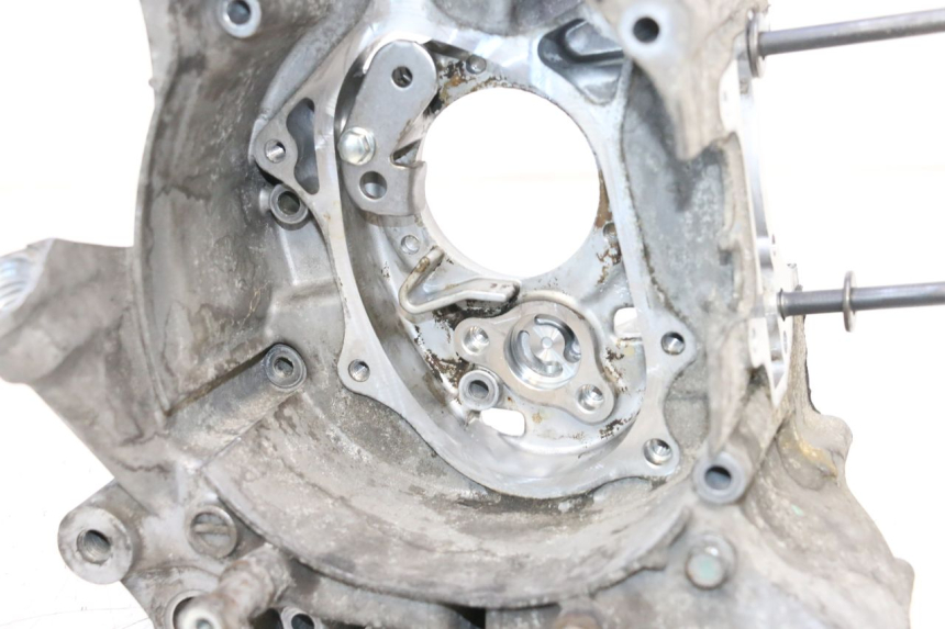 photo de TAMPA DO MOTOR DIREITA HONDA PCX (JF57/JF64) 125 (2014 - 2018) - Marcações e referências