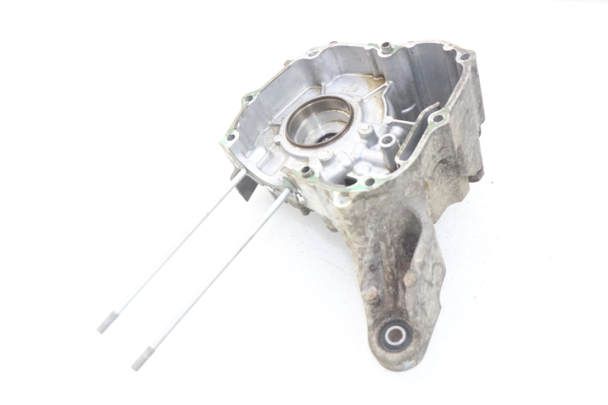 photo de TAMPA DO MOTOR DIREITA HONDA SCV LEAD 100 (2003 - 2007) - Pontos de fixação