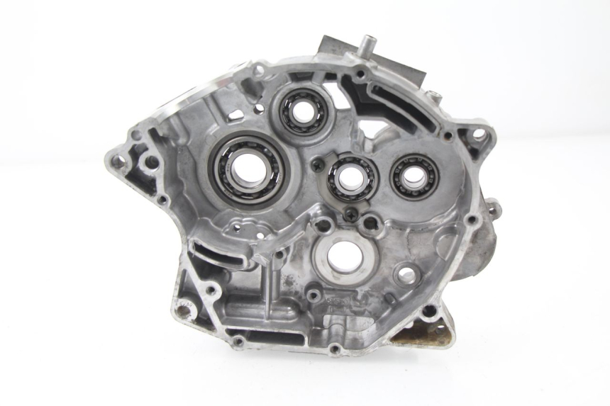 photo de TAMPA DO MOTOR DIREITA YAMAHA TTR 125 (2000 - 2020) - Vista principal