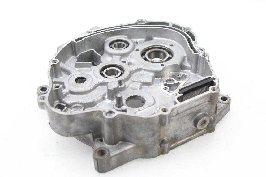 photo de TAMPA DO MOTOR DIREITA YAMAHA TTR 125 (2000 - 2020) - Zoom do estado de desgaste