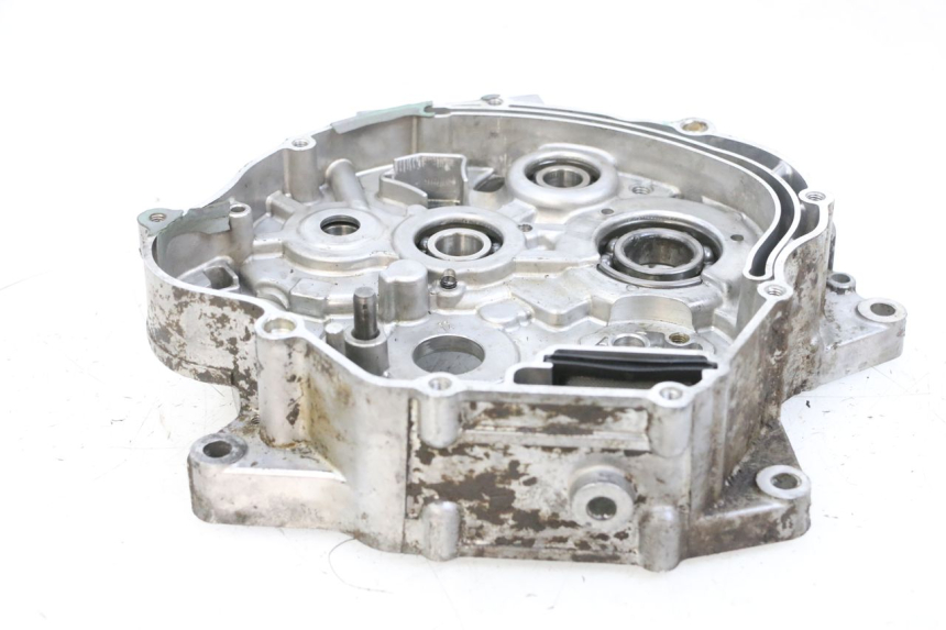 photo de TAMPA DO MOTOR DIREITA YAMAHA TTR 125 (2000 - 2020) - Zoom do estado de desgaste