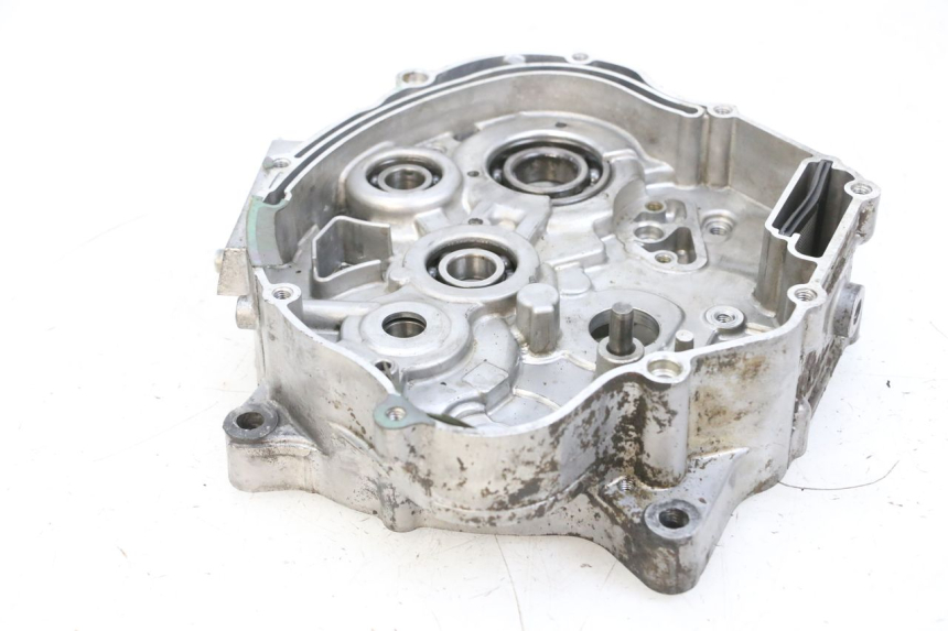 photo de TAMPA DO MOTOR DIREITA YAMAHA TTR 125 (2000 - 2020) - Outro ângulo de visão