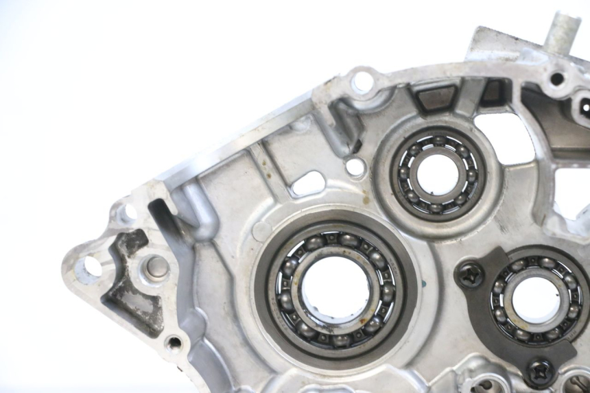 photo de TAMPA DO MOTOR DIREITA YAMAHA TTR 125 (2000 - 2020) - Estado da superfície