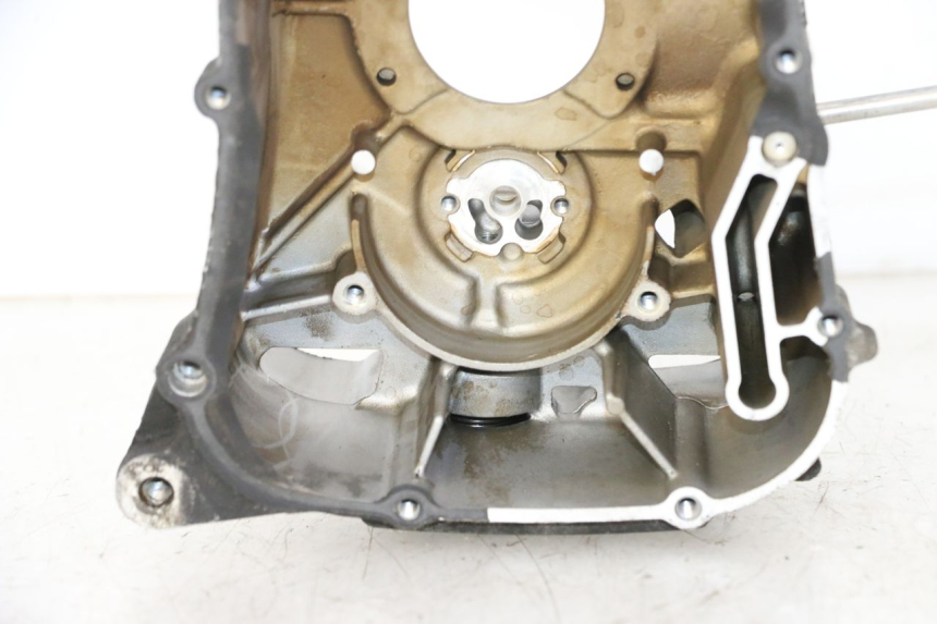 photo de TAMPA DO MOTOR DIREITA YAMAHA X-MAX XMAX 125 (2010 - 2013) - Vista geral