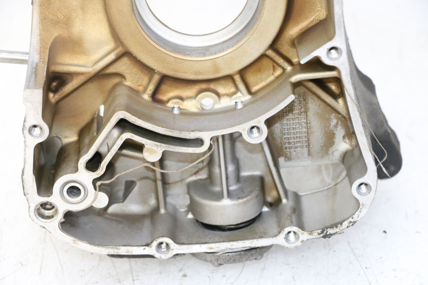 photo de TAMPA DO MOTOR DIREITA YAMAHA X-MAX XMAX 125 (2010 - 2013) - Peça verificada