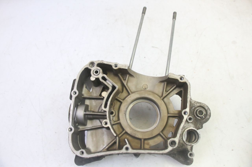photo de TAMPA DO MOTOR DIREITA YAMAHA XMAX X-MAX 125 (2006 - 2009) - Estado da superfície