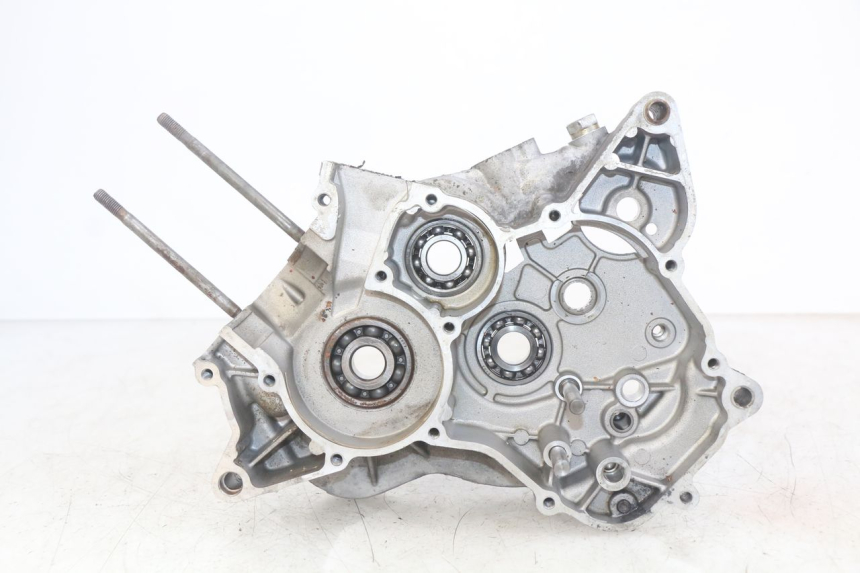 photo de TAMPA DO MOTOR DIREITA PEUGEOT XP6 50 (2006 - 2011) - Estado da superfície