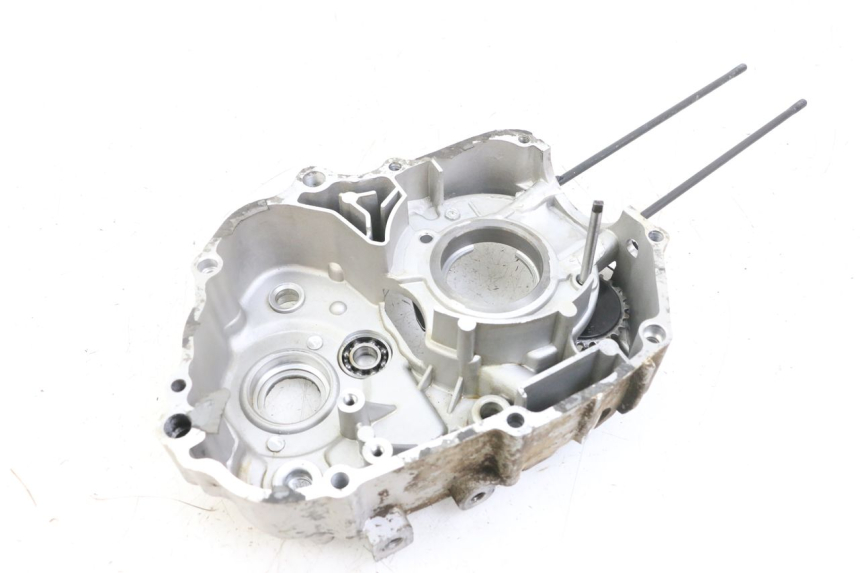 photo de TAMPA DO MOTOR ESQUERDA APOLLO RFZ 125 - Pontos de fixação