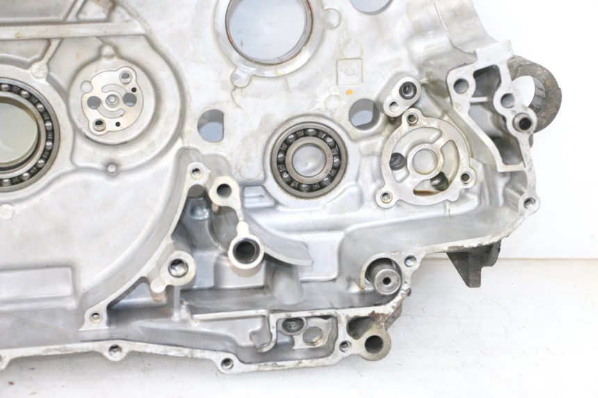 photo de TAMPA DO MOTOR ESQUERDA SUZUKI BURGMAN 650 (2013 - 2020) - Vista de perto