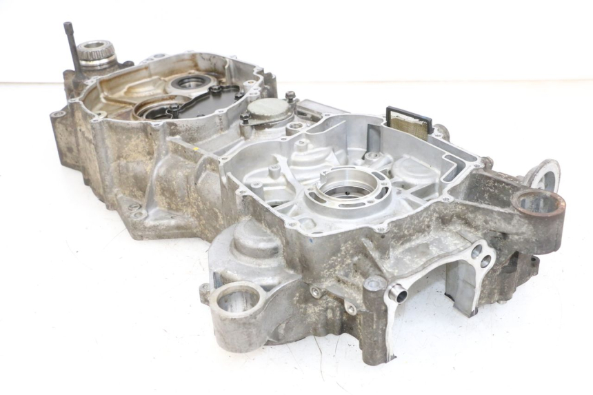 photo de TAMPA DO MOTOR ESQUERDA SUZUKI BURGMAN 650 (2013 - 2020) - Outro ângulo de visão