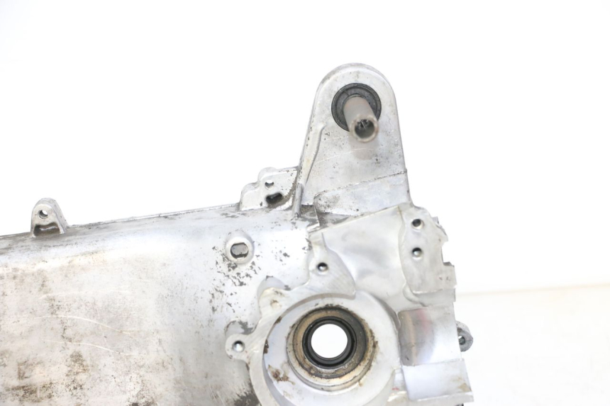 photo de TAMPA DO MOTOR ESQUERDA PEUGEOT CITYSTAR 50 (2013 - 2017) - Estado da superfície