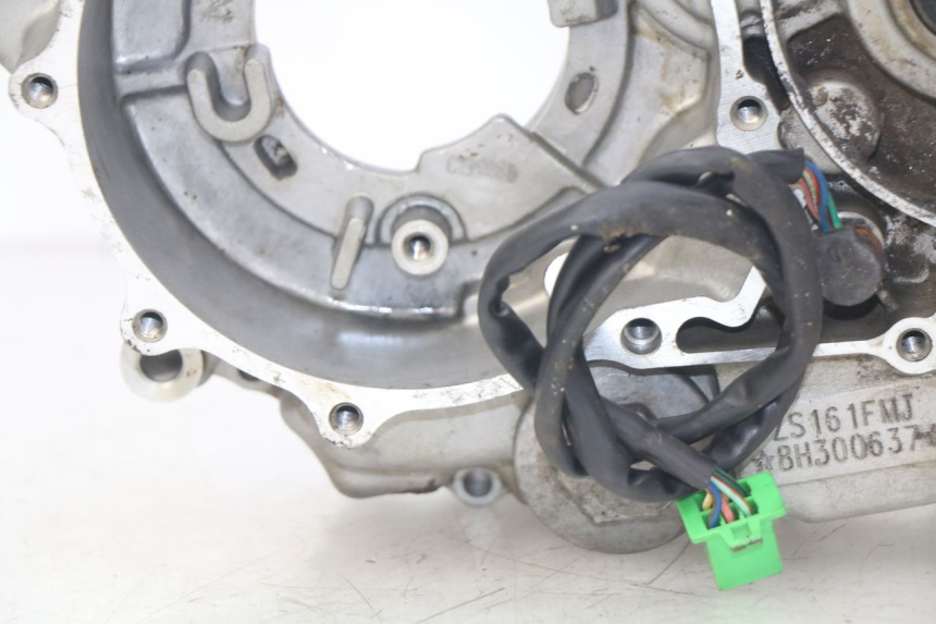 photo de TAMPA DO MOTOR ESQUERDA XTRM FACTORY DIRTBIKE BSE 150 - Pontos de fixação