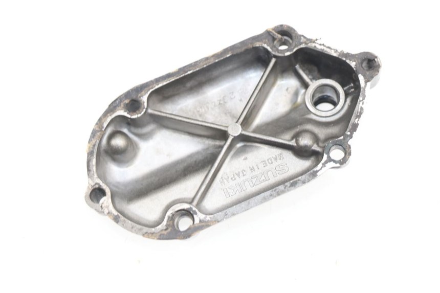 photo de TAMPA DO MOTOR ESQUERDA SUZUKI DR DJEBEL 600 (1985 - 1990) - Detalhe da peça