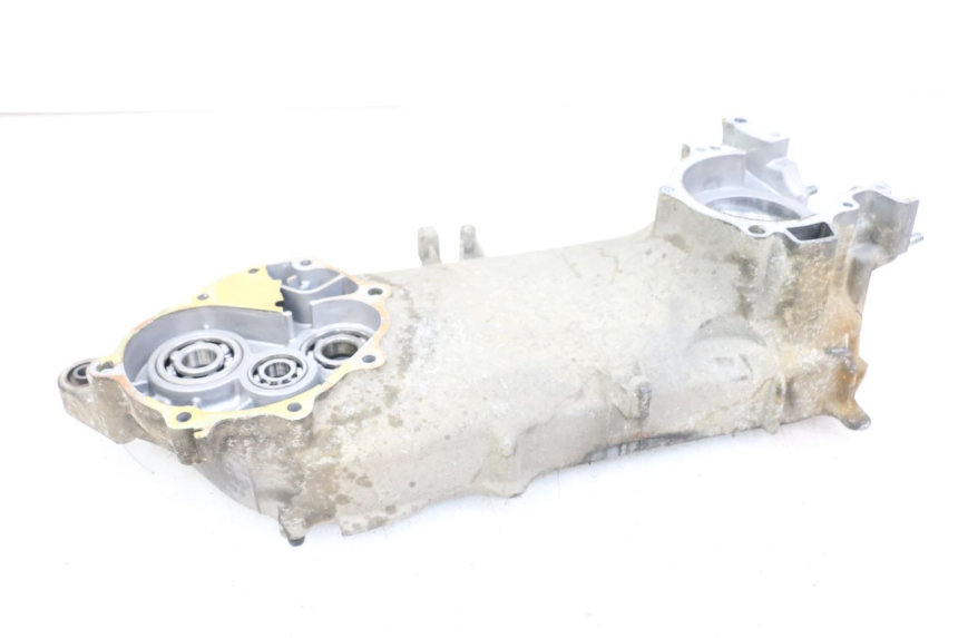 photo de TAMPA DO MOTOR ESQUERDA HONDA FES PANTHEON 2T 125 (1998 - 2002) - Ampliação técnica