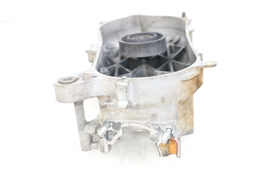 photo de TAMPA DO MOTOR ESQUERDA HONDA FES PANTHEON 2T 125 (1998 - 2002) - Peça verificada