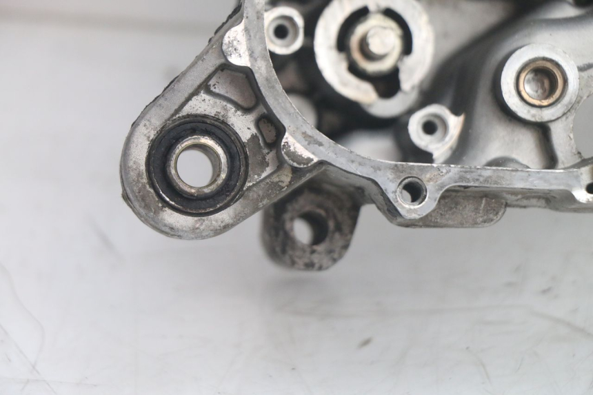 photo de TAMPA DO MOTOR ESQUERDA PIAGGIO FLY 2T 50 (2004 - 2017) - Zoom do estado de desgaste