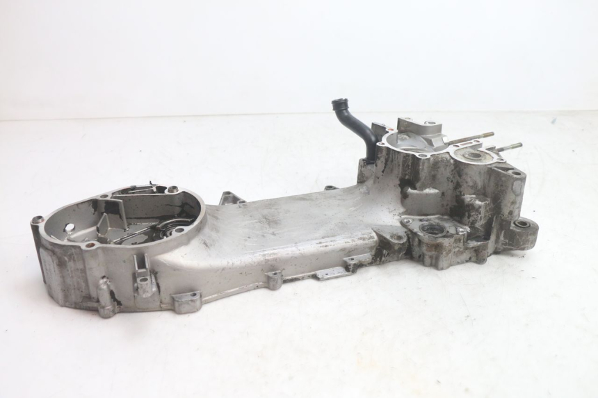 photo de TAMPA DO MOTOR ESQUERDA PIAGGIO FLY 2T 50 (2004 - 2017) - Marcações e referências