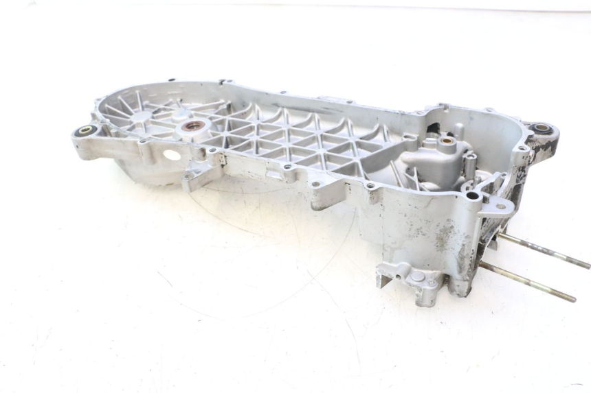 photo de TAMPA DO MOTOR ESQUERDA PIAGGIO FLY 2T 50 (2004 - 2017) - Detalhes característicos