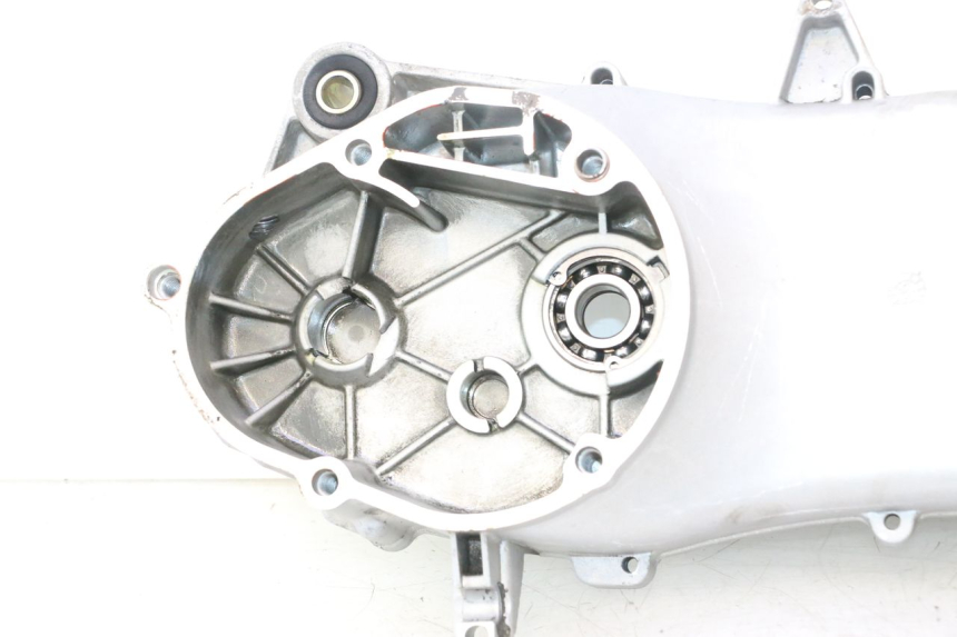 photo de TAMPA DO MOTOR ESQUERDA PIAGGIO FLY 2T 50 (2004 - 2017) - Zoom do estado de desgaste