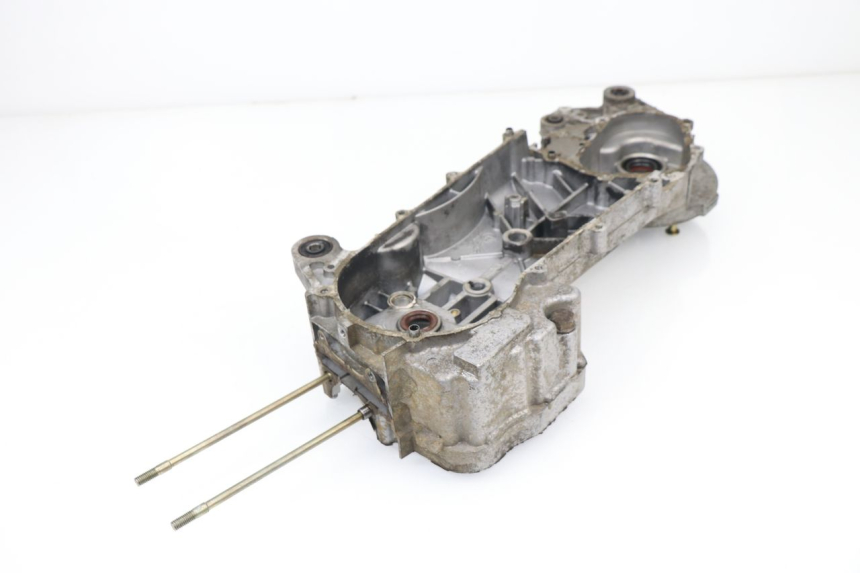 photo de TAMPA DO MOTOR ESQUERDA REVATTO FUTURA GT 125 (2006 - 2008) - Detalhes característicos