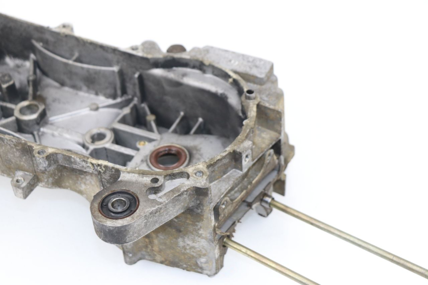 photo de TAMPA DO MOTOR ESQUERDA REVATTO FUTURA GT 125 (2006 - 2008) - Peça verificada