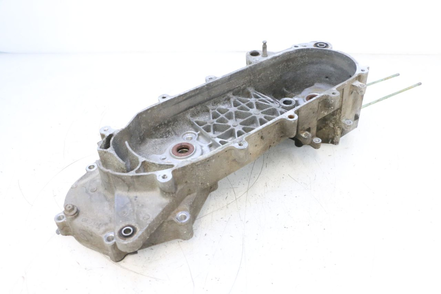 photo de TAMPA LATERAL ESQUERDA DO MOTOR SYM JET 14 4T 50 (2018 - 2022) - Pontos de fixação
