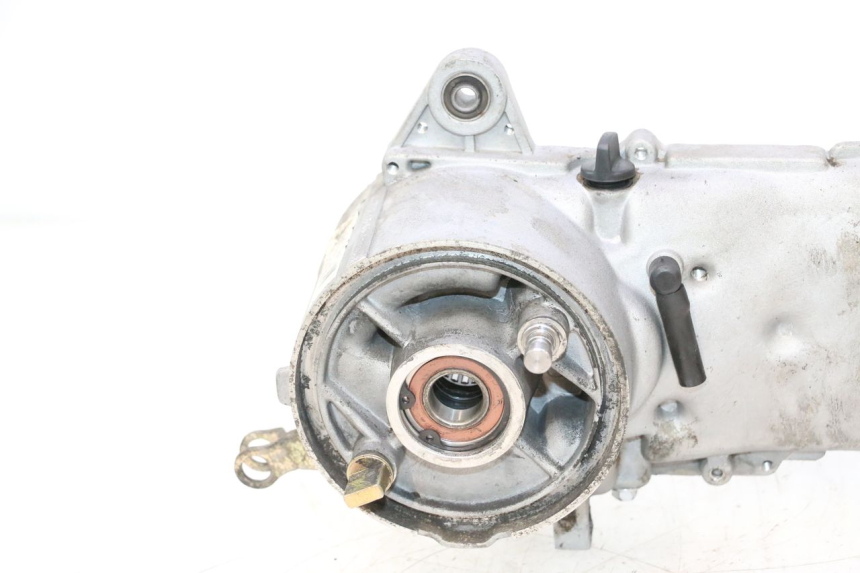 photo de CARCAÇA DO MOTOR ESQUERDA RIDE JUMP 2T 50 (2012 - 2017) - Marcações e referências