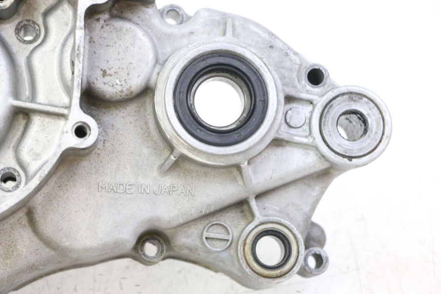 photo de TAMPA LATERAL ESQUERDA DO MOTOR KAWASAKI KX 65 (2000 - 2019) - Vista de perto