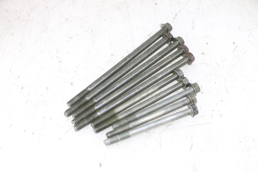 photo de TAMPA LATERAL ESQUERDA DO MOTOR PIAGGIO NEW TYPHOON 50 (2010 - 2017) - Detalhes característicos