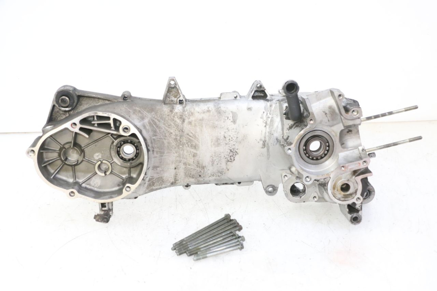 photo de TAMPA LATERAL ESQUERDA DO MOTOR PIAGGIO NEW TYPHOON 50 (2010 - 2017) - Inspeção visual