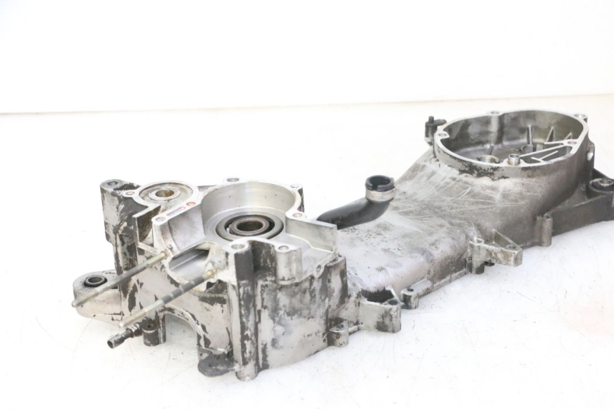 photo de TAMPA LATERAL ESQUERDA DO MOTOR PIAGGIO NEW TYPHOON 50 (2010 - 2017) - Estado da superfície