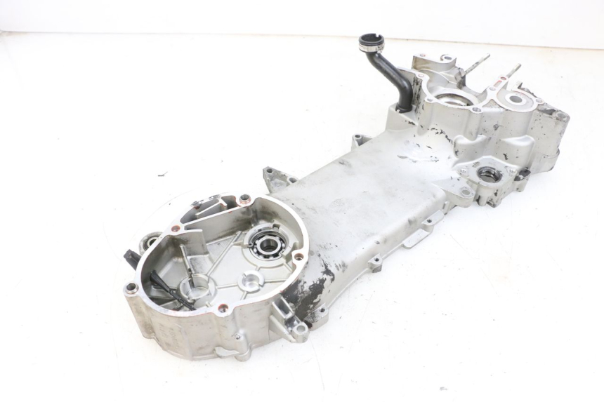 photo de TAMPA DO MOTOR ESQUERDA PIAGGIO NEW TYPHOON 50 (2018 - 2021) - Outro ângulo de visão