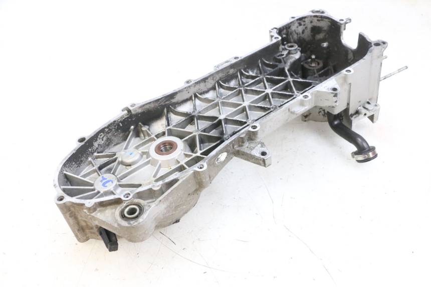 photo de TAMPA DO MOTOR ESQUERDA PIAGGIO NEW TYPHOON 50 (2018 - 2021) - Pontos de fixação