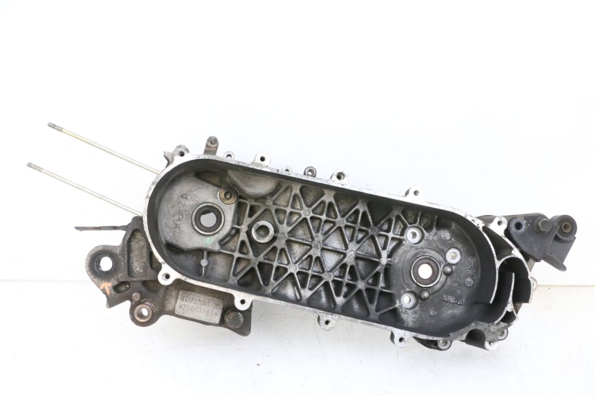 photo de TAMPA DO MOTOR ESQUERDA SYM ORBIT III 3 4T 50 (2021 - 2025) - Vista principal