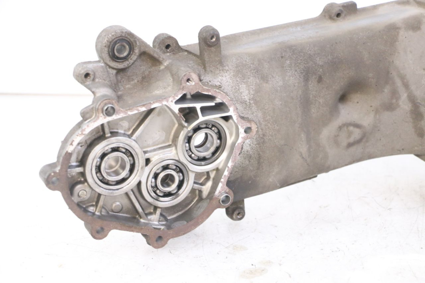 photo de TAMPA DO MOTOR ESQUERDA MBK OVETTO 4T 50 (2008 - 2016) - Ampliação técnica