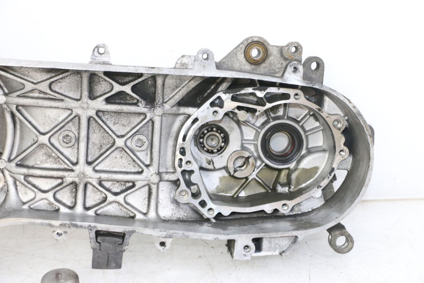 photo de TAMPA DO MOTOR ESQUERDA PEUGEOT LUDIX 50 (2005 - 2007) - Detalhes característicos
