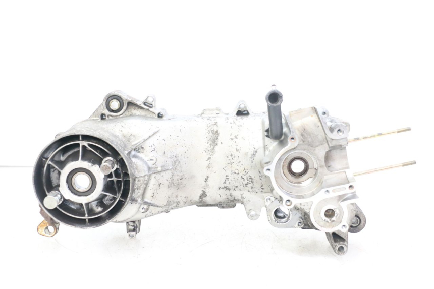 photo de TAMPA DO MOTOR ESQUERDA PIAGGIO VESPA LX 2T 50 (2005 - 2013) - Ampliação técnica