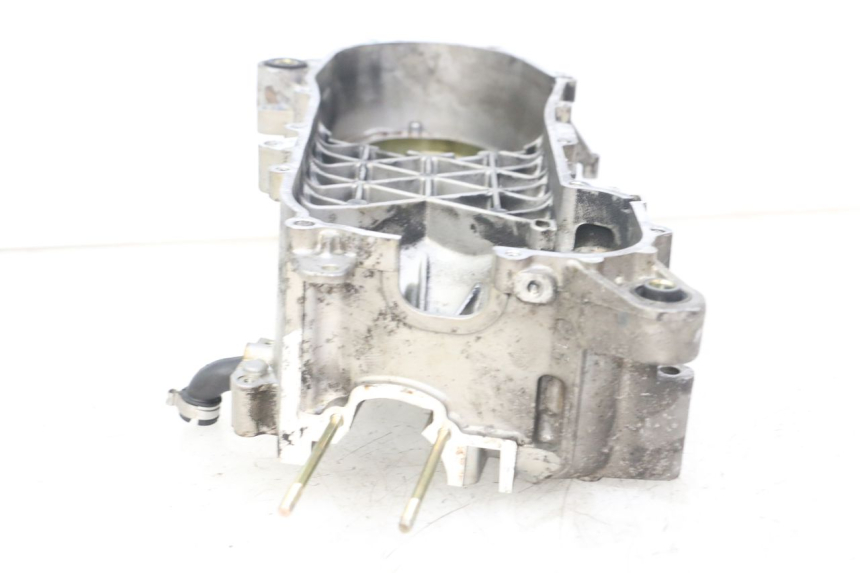 photo de TAMPA DO MOTOR ESQUERDA PIAGGIO VESPA LX 2T 50 (2005 - 2013) - Pontos de fixação