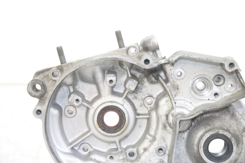 photo de TAMPA DO MOTOR ESQUERDA GILERA RK 50 (1996 - 1999) - Ampliação dos componentes