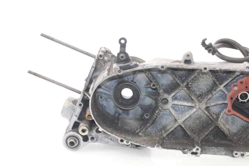 photo de TAMPA DO MOTOR ESQUERDA APRILIA SCARABEO GT 125 (1999 - 2007) - Ampliação técnica