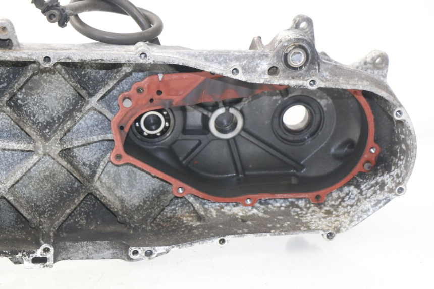 photo de TAMPA DO MOTOR ESQUERDA APRILIA SCARABEO GT 125 (1999 - 2007) - Vista geral