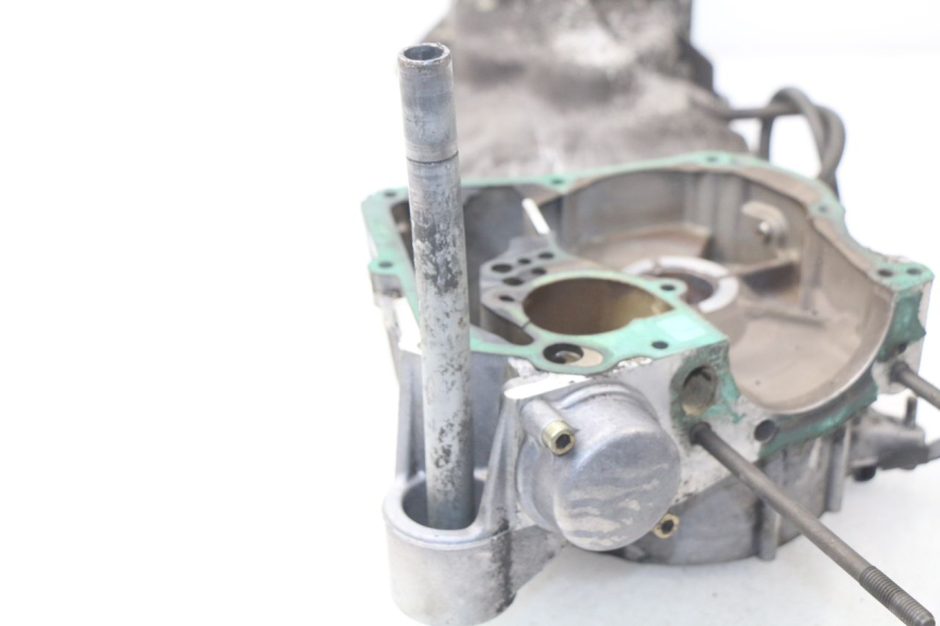 photo de TAMPA DO MOTOR ESQUERDA APRILIA SCARABEO GT 125 (1999 - 2007) - Pontos de fixação