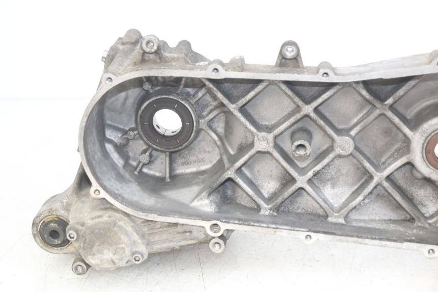 photo de TAMPA LATERAL ESQUERDA DO MOTOR APRILIA SCARABEO LIGHT 125 (2007 - 2011) - Estado da superfície